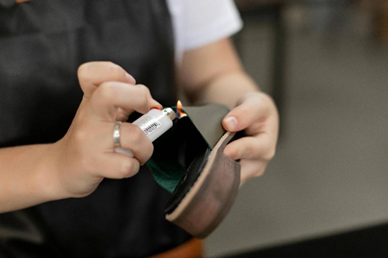 Tips Merawat Sepatu Kulit Agar Awet